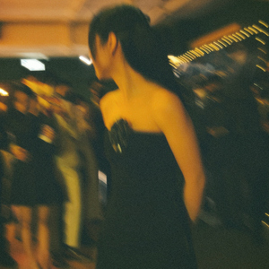 被❌水好多18久久久爽
